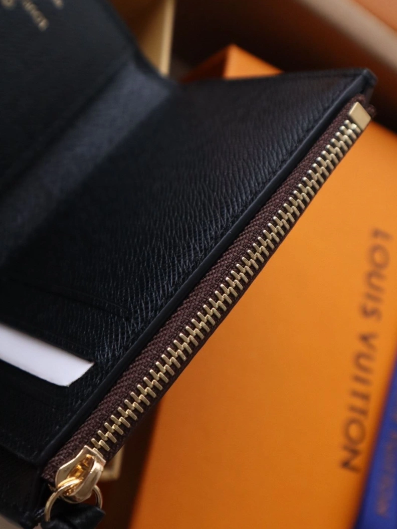 Practical LX Wallets 12031