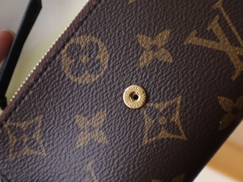Practical LX Wallets 12031
