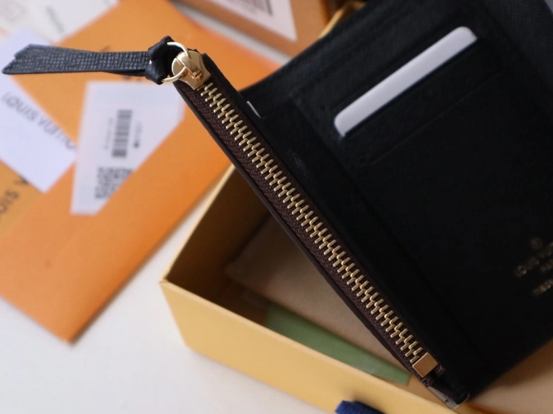 Practical LX Wallets 12031