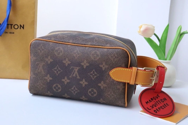 SportInspired LX Cosmetic Bags 12101