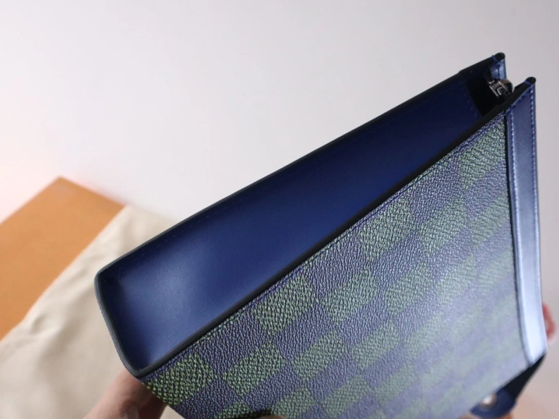 Versatile LX Clutch Bags 12130