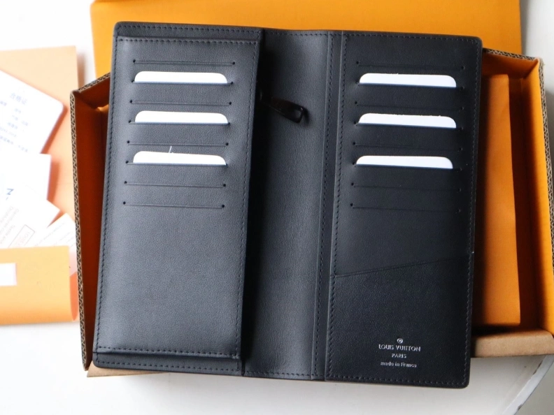 Popular LX Wallets 12034