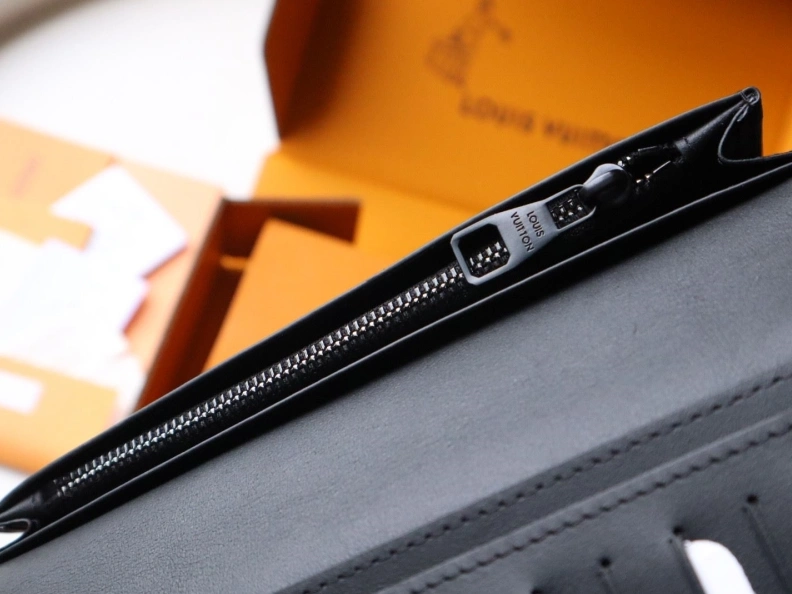Popular LX Wallets 12034