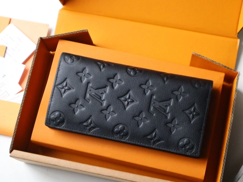 Breathable LX Wallets 12019
