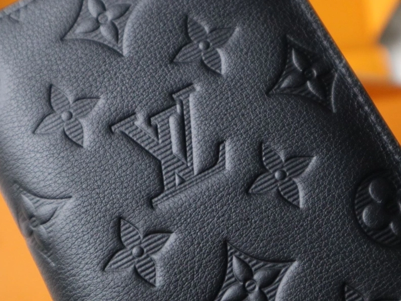 Breathable LX Wallets 12019