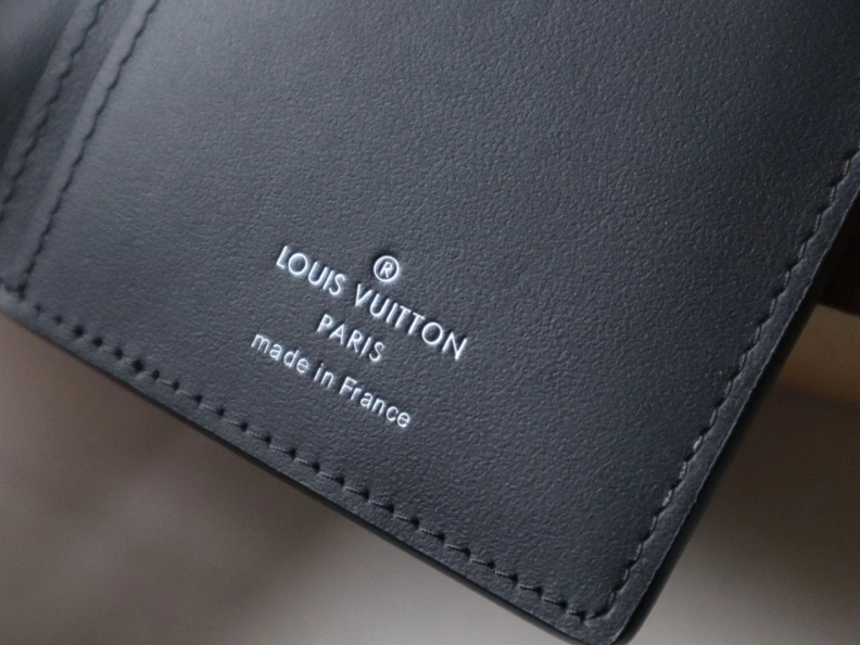 Breathable LX Wallets 12019