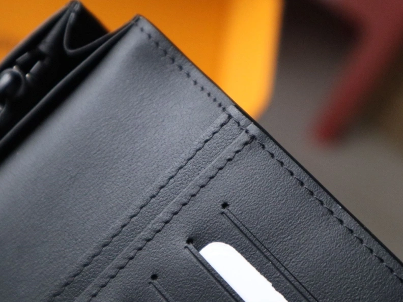 Breathable LX Wallets 12019