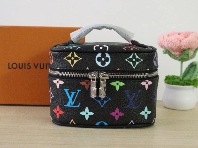 LX Cosmetic Bags GoAnywhere 12106