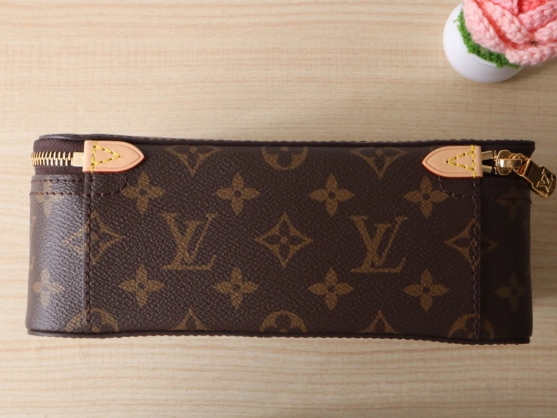 Efficient LX Cosmetic Bags 12099