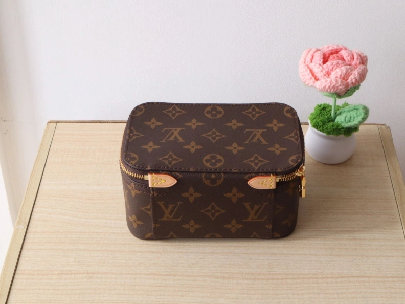 LX Cosmetic Bags Versatile 12114