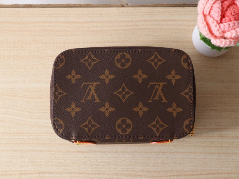 LX Cosmetic Bags Versatile 12114