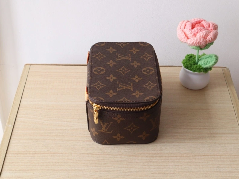 LX Cosmetic Bags Versatile 12114