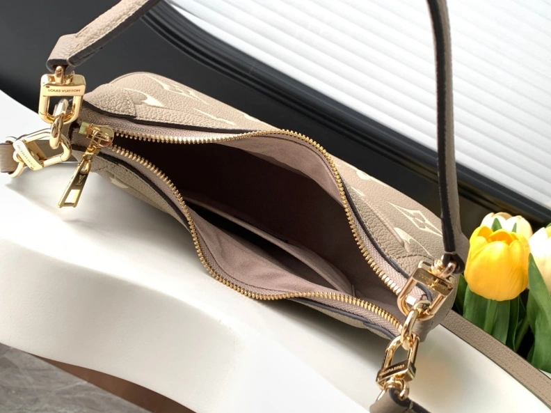Durable LX Top Handle Bags 18031