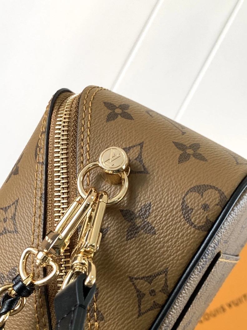 Functional LX Cosmetic Bags 18145