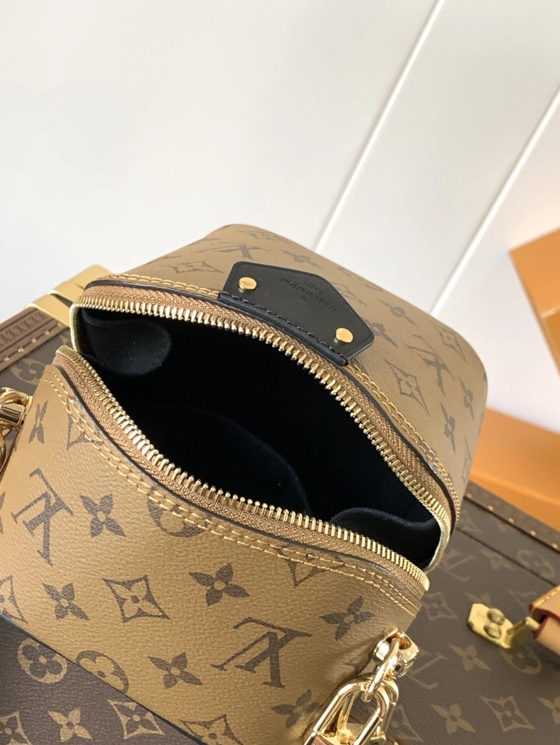 Functional LX Cosmetic Bags 18145