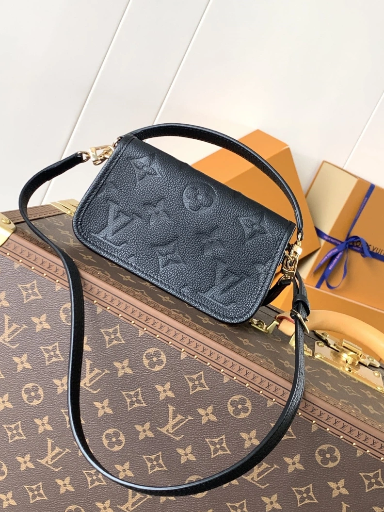 Classic LX Satchel bags 18134