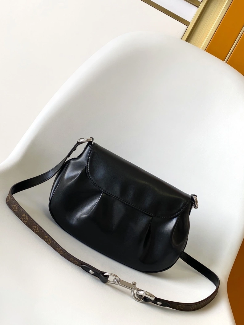 LX Satchel bags Soft 18124