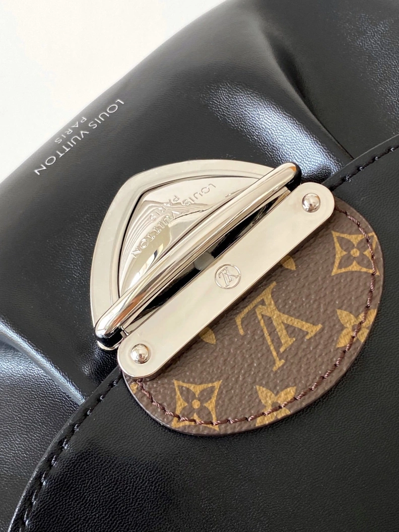 LX Satchel bags Soft 18124