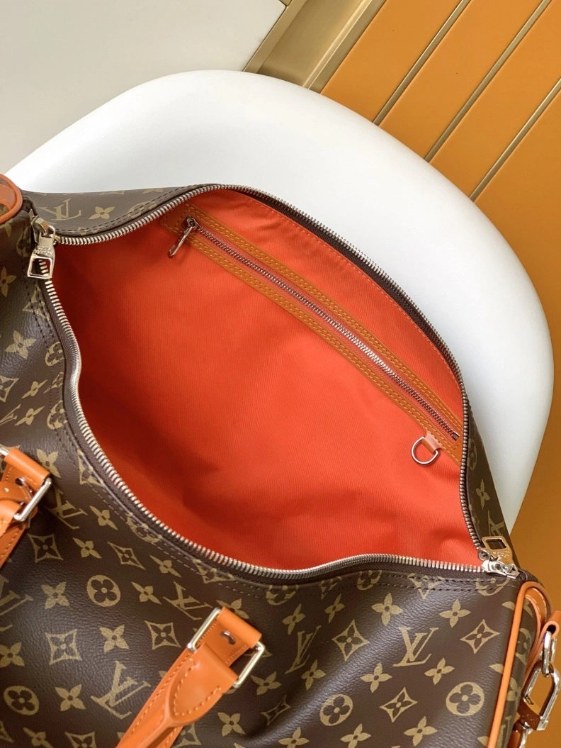Versatile LX Travel Bags 17988