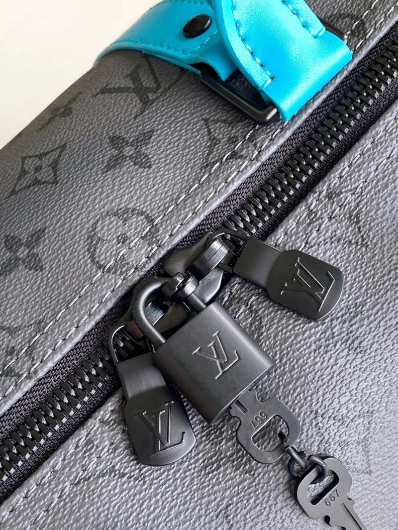 Functional LX Travel Bags 17995