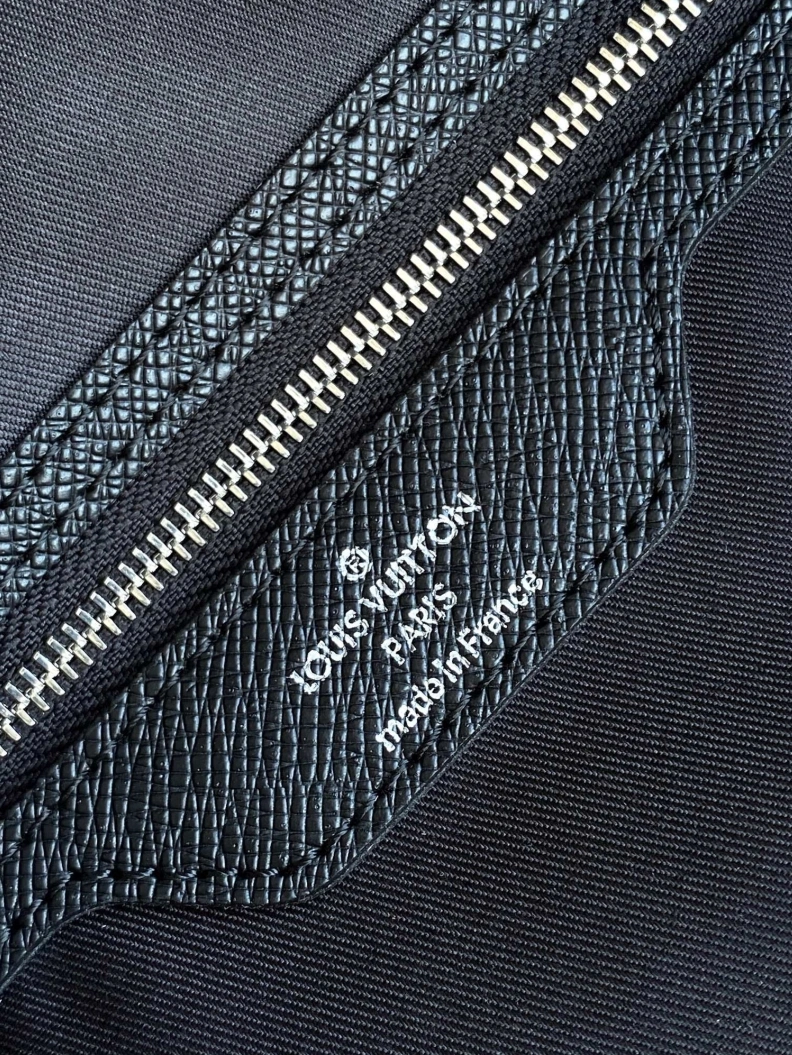 Versatile LX Travel Bags 17986