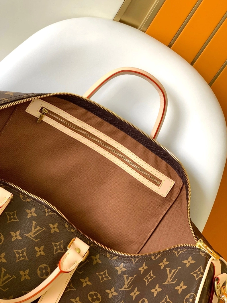 Versatile LX Travel Bags 17950