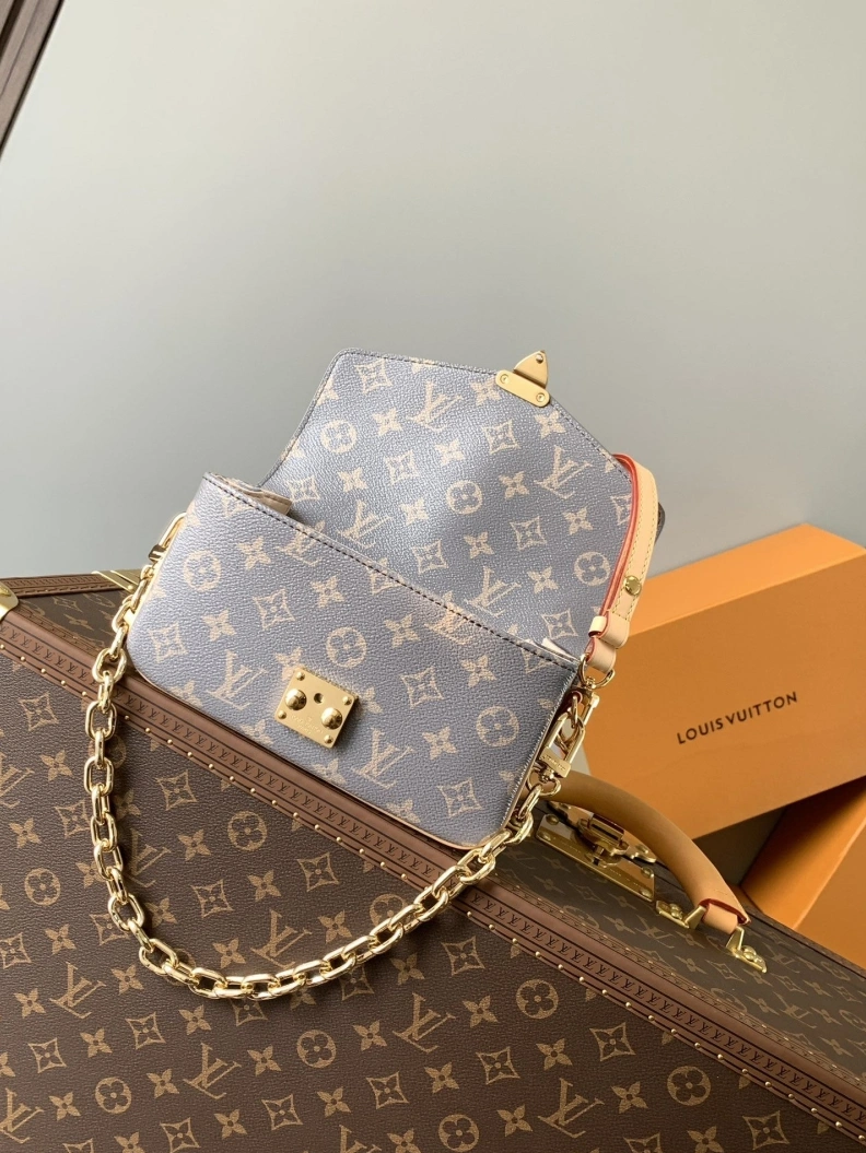 Comfortable LX Satchel bags 18123