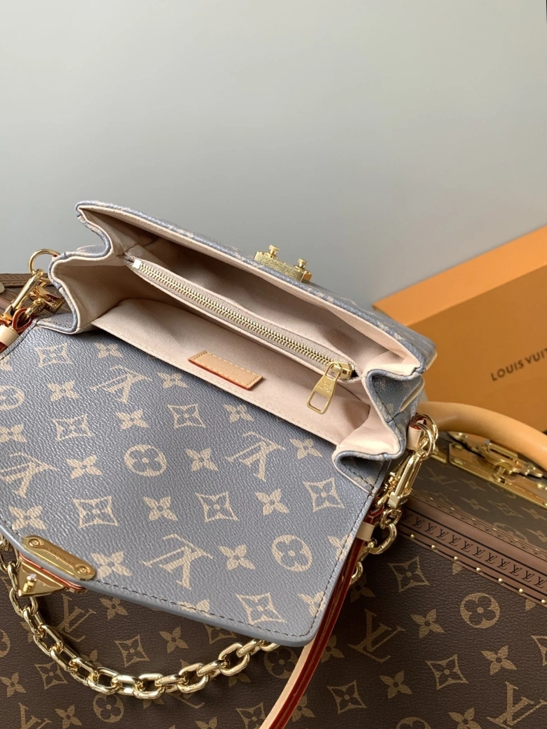 Comfortable LX Satchel bags 18123