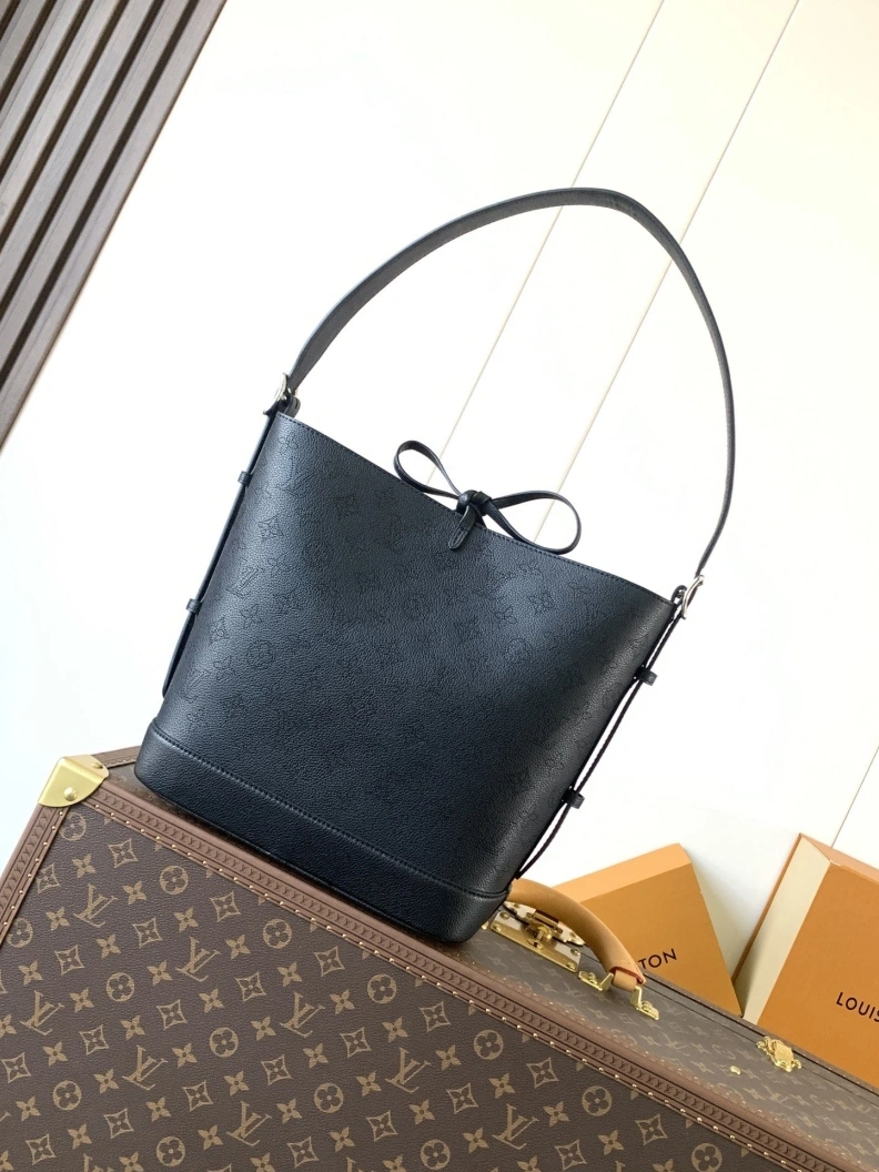 Fashionable LX Top Handle Bags 17997