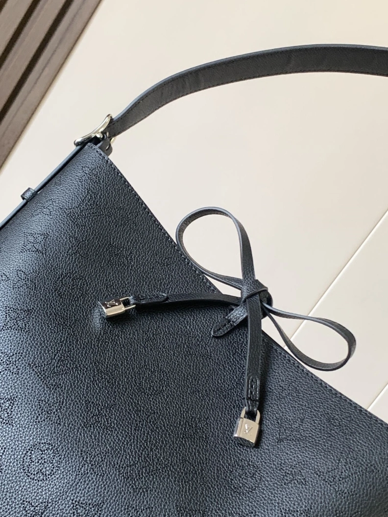 Fashionable LX Top Handle Bags 17997