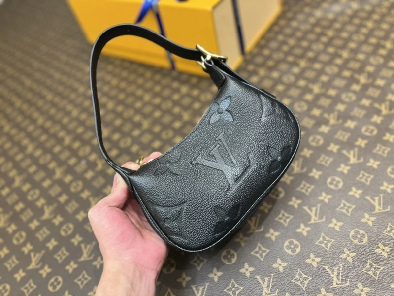 DailyWear LX Top Handle Bags 20075