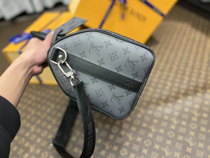 Minimalist LX Travel Bags 19910