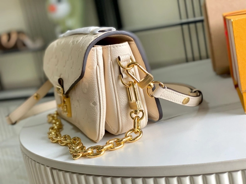 Soft LX Satchel bags 20680