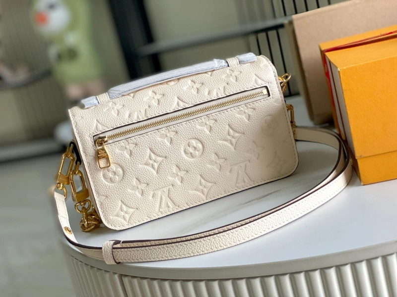 Soft LX Satchel bags 20680