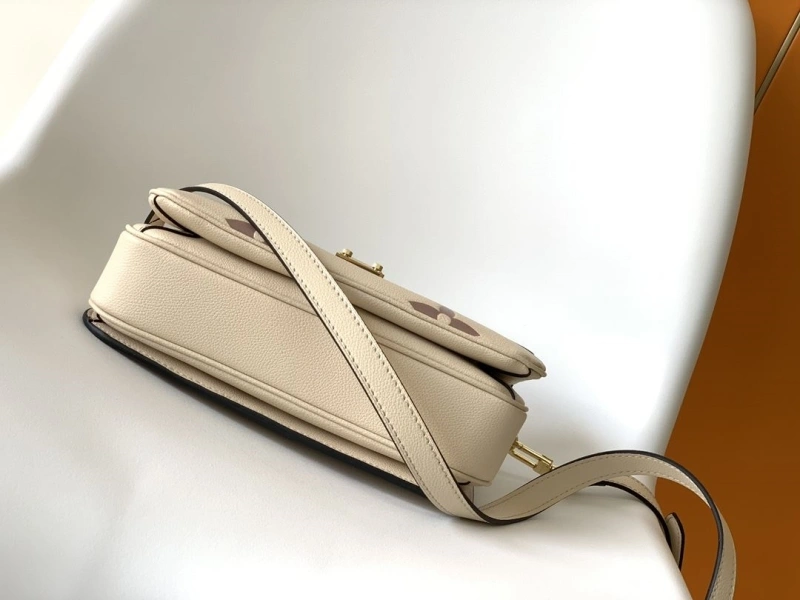 Soft LX Satchel bags 20641