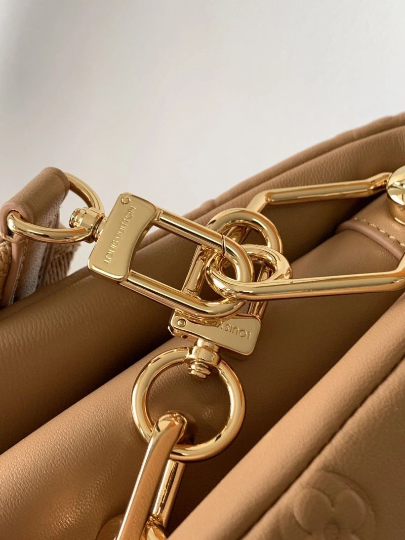 Trendsetting LX Satchel bags 20621