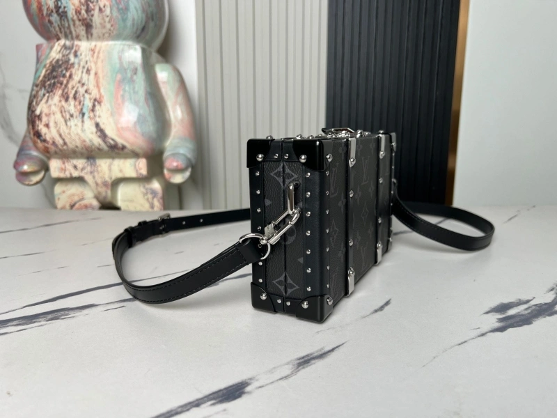 Comfortable LX Box Bags 20980