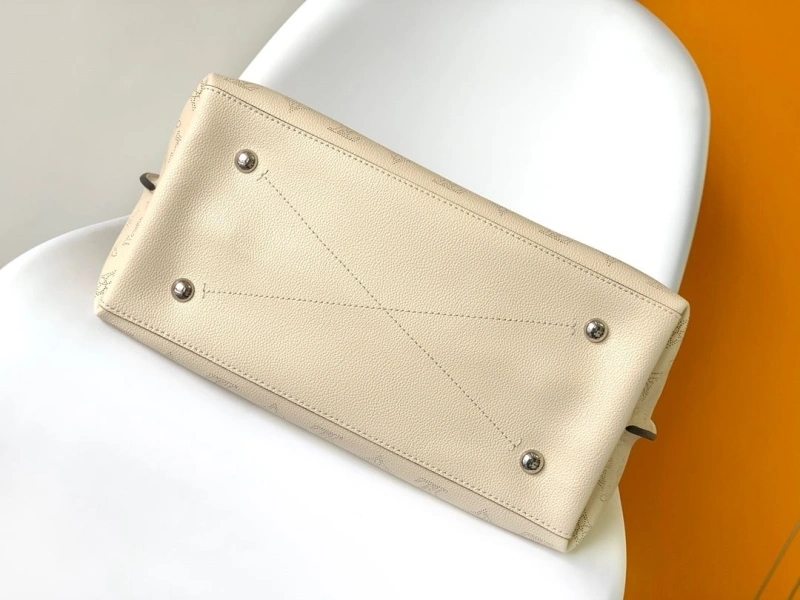 LX Top Handle Bags Sophisticated 19996