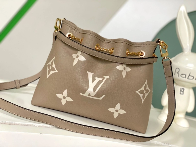 WellDesigned LX Bucket Bags 20895