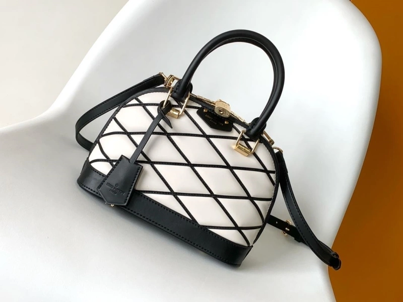 WellDesigned LX Top Handle Bags 20010