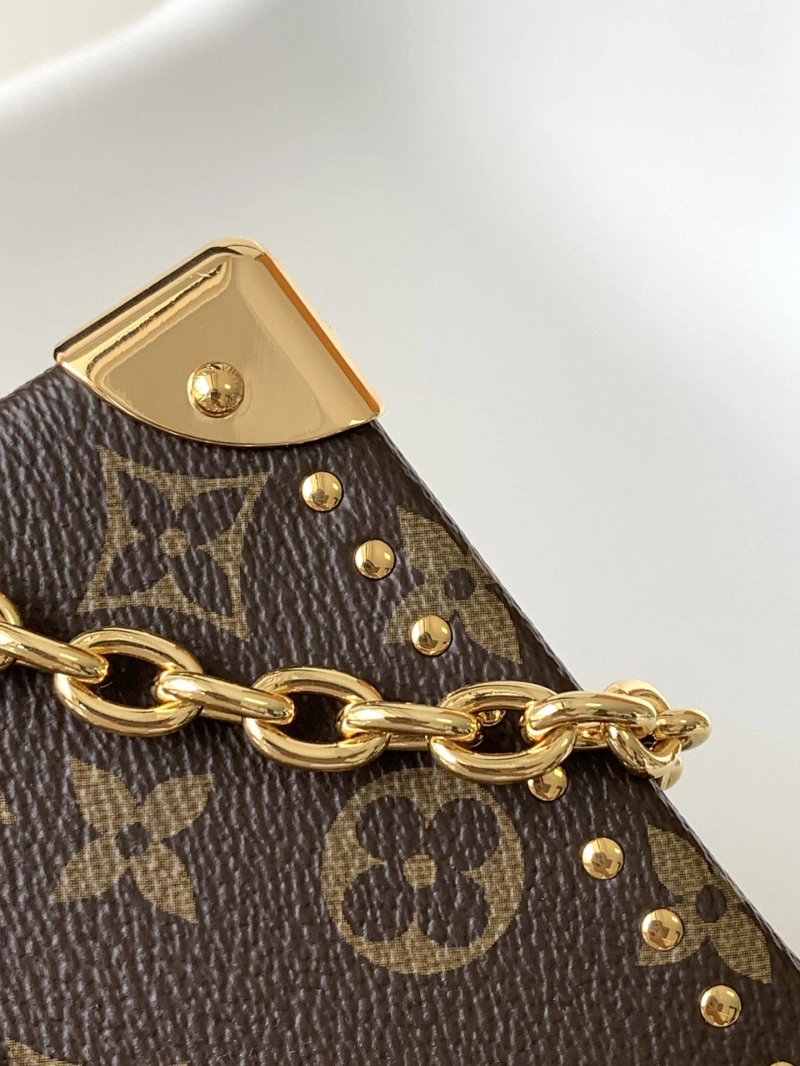 Trendsetting LX Satchel bags 20502