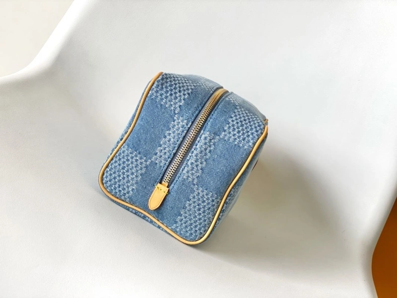 Comfortable LX Cosmetic Bags 20781