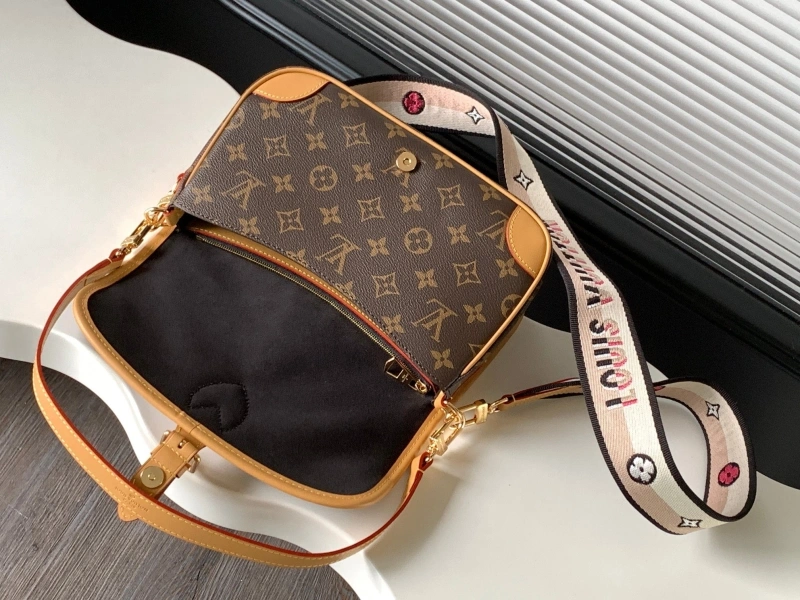 LX Satchel bags Sleek 20491