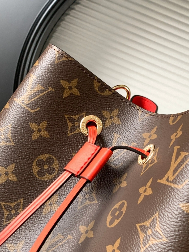 Compact LX Bucket Bags 20890