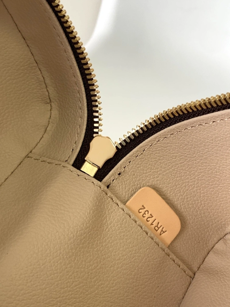 Sophisticated LX Cosmetic Bags 20763