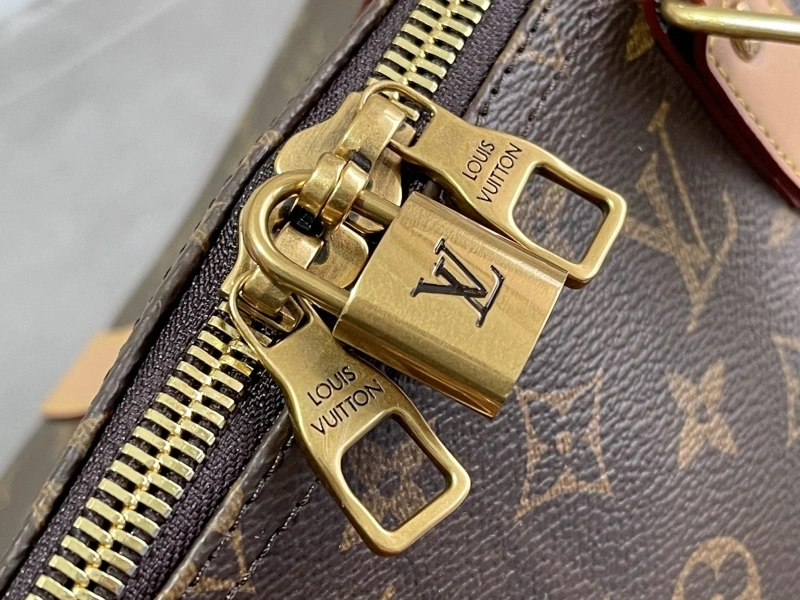 Minimalist LX Travel Bags 17255