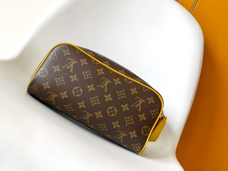 LX Cosmetic Bags EyeCatching 17500