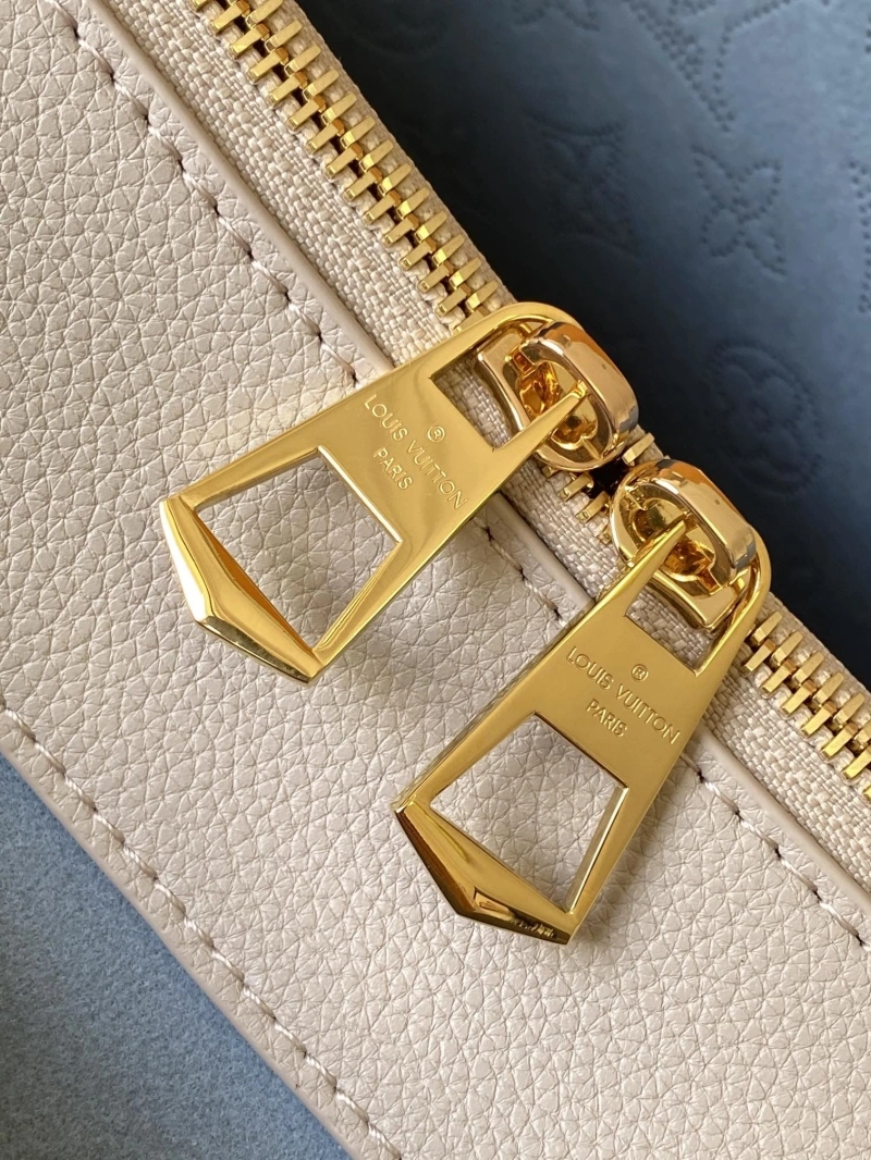 DailyWear LX Top Handle Bags 17312