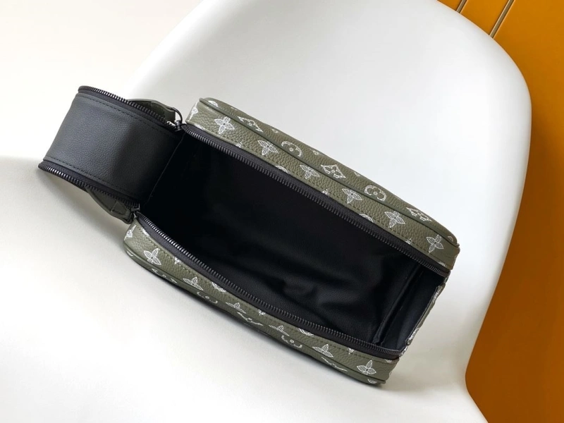 Classic LX Cosmetic Bags 17492