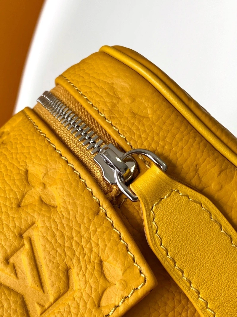 Efficient LX Cosmetic Bags 17503